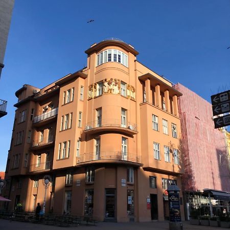Main Square Oval Apartment Zagreb Exterior photo